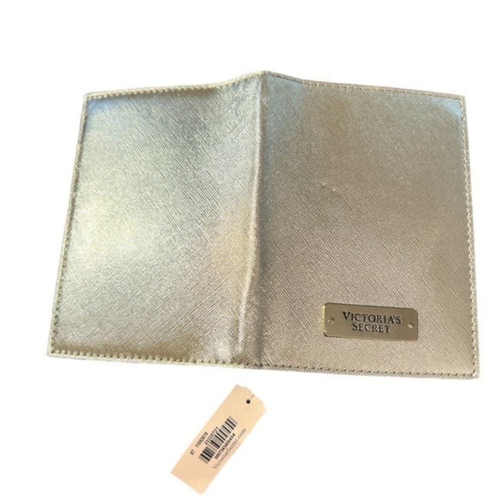 ▶️ Victoria's Secret ◀️ Gold passport holder - Picture 3 of 10